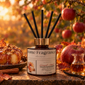 LUNOWIA Raumduft Glazed Apple mit Duftstäbchen im herbstlichen Apfelgarten